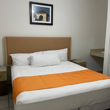 Hotel Las Palmas La Paz Bagian luar foto