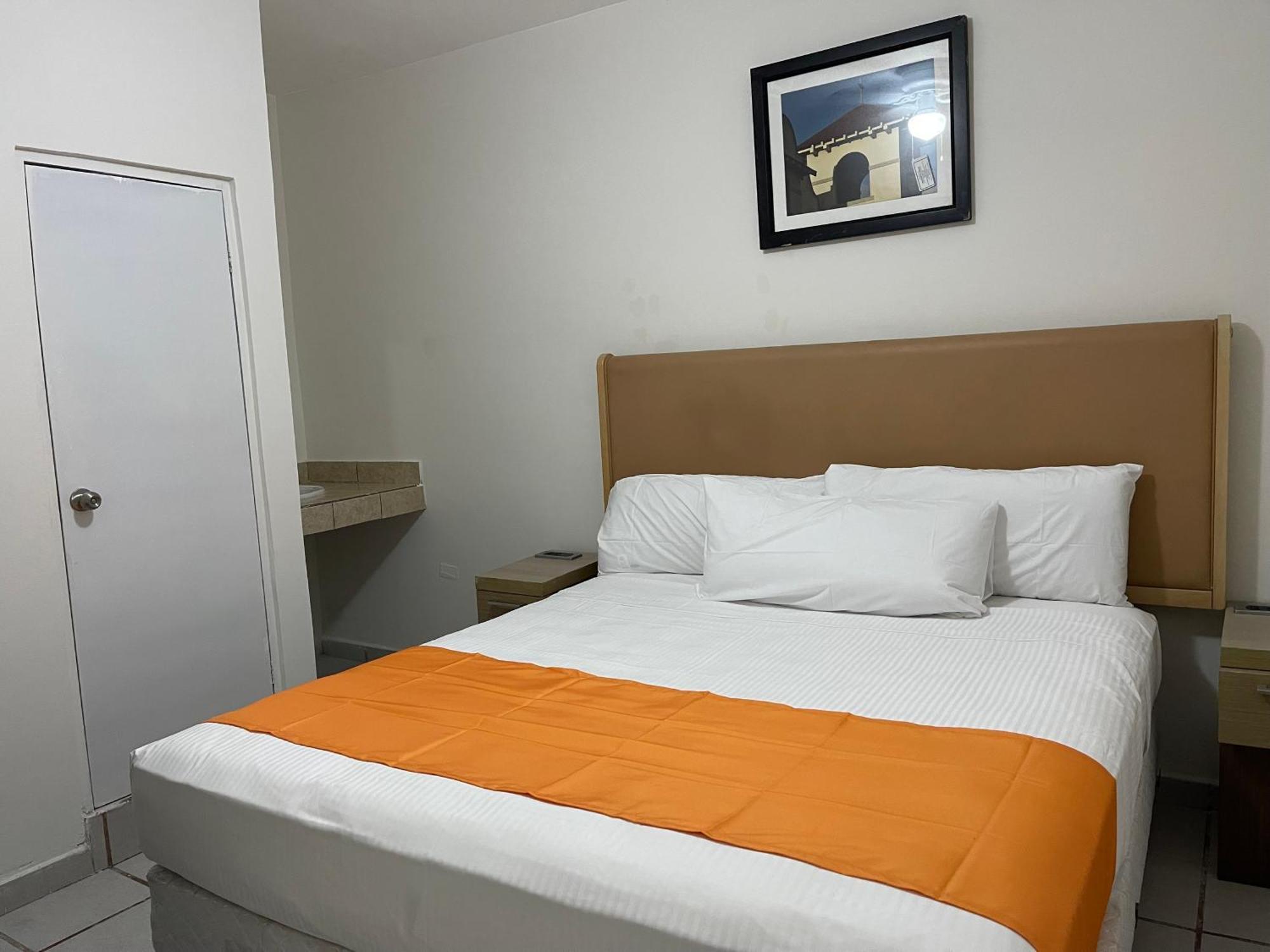 Hotel Las Palmas La Paz Bagian luar foto
