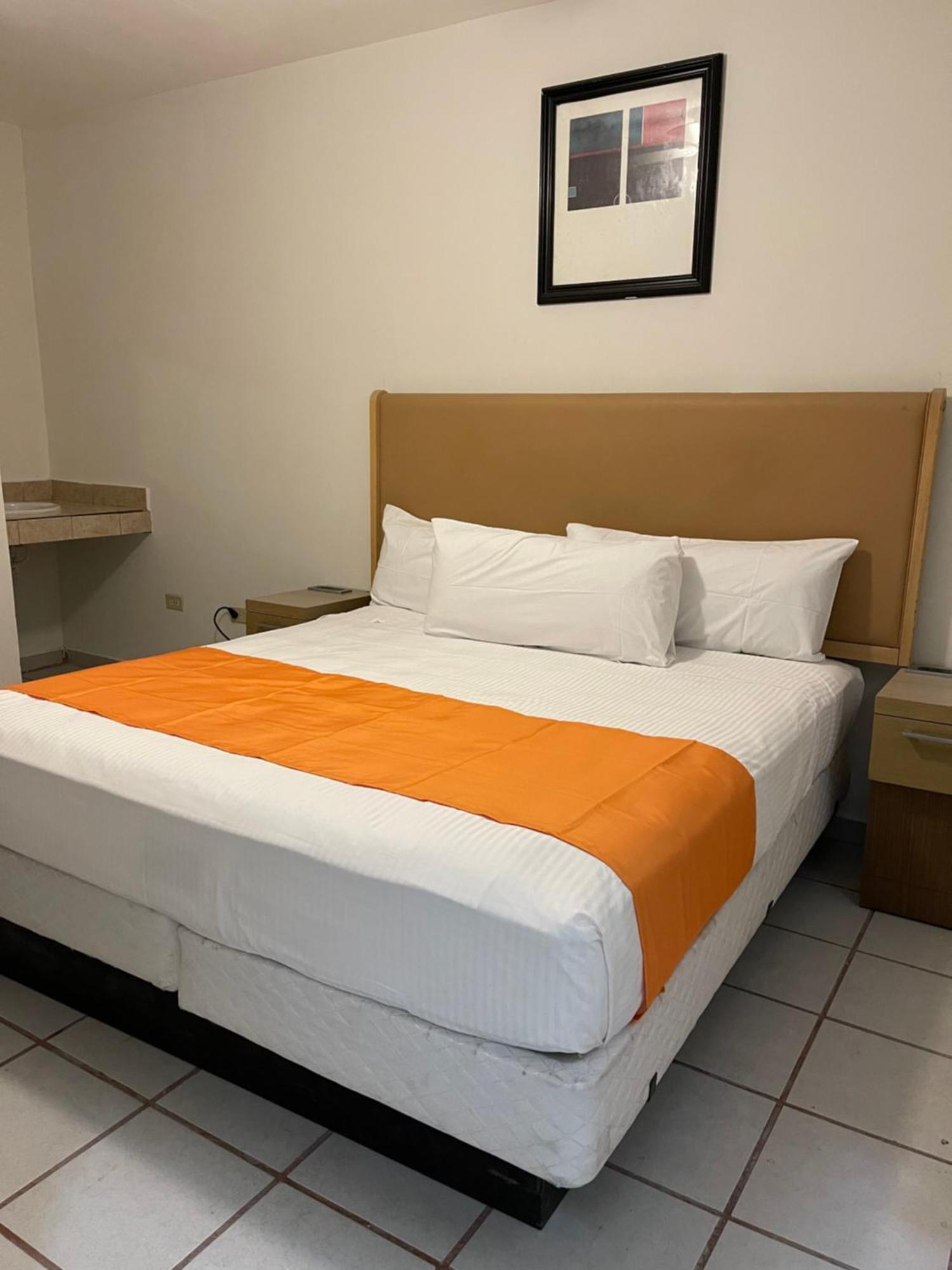 Hotel Las Palmas La Paz Bagian luar foto