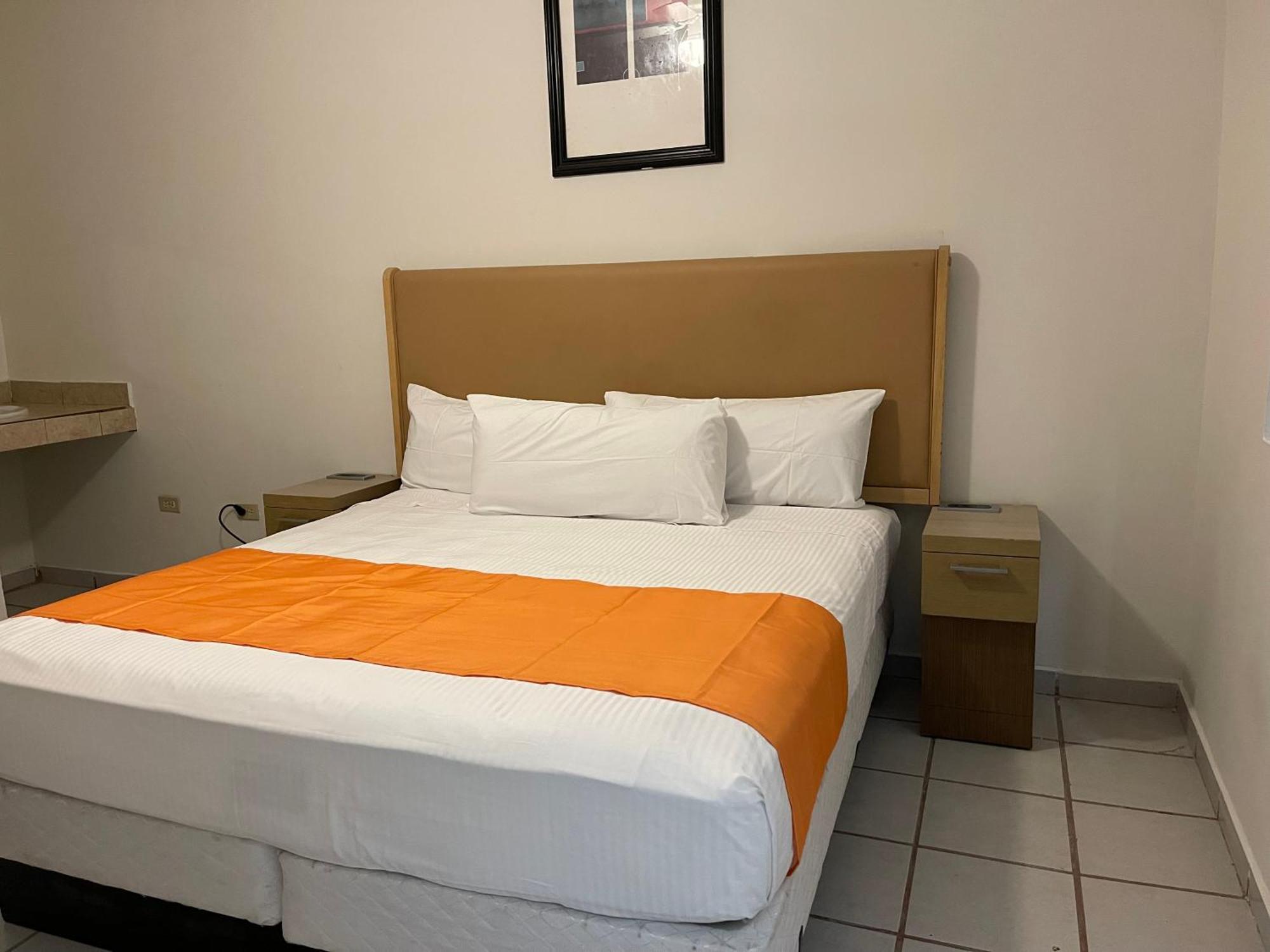 Hotel Las Palmas La Paz Bagian luar foto